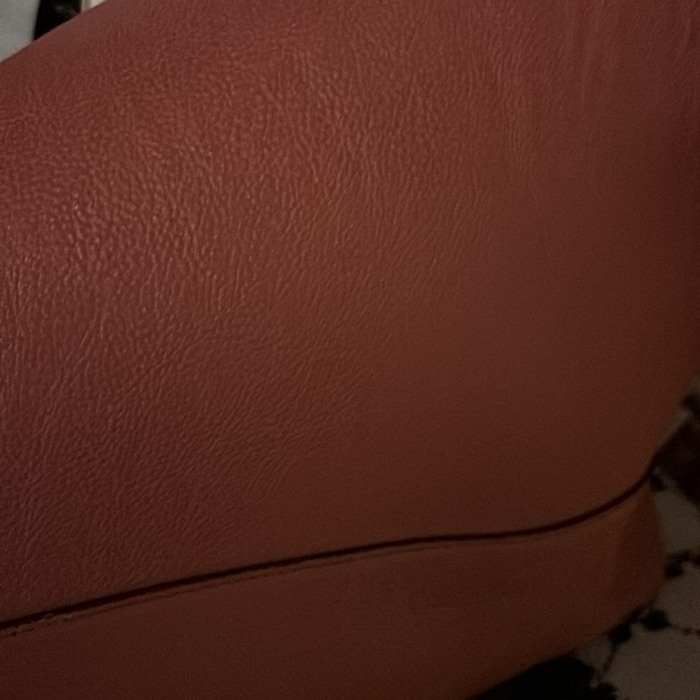 Calvin Klein Handbag 👜 - Picture 3 of 3
